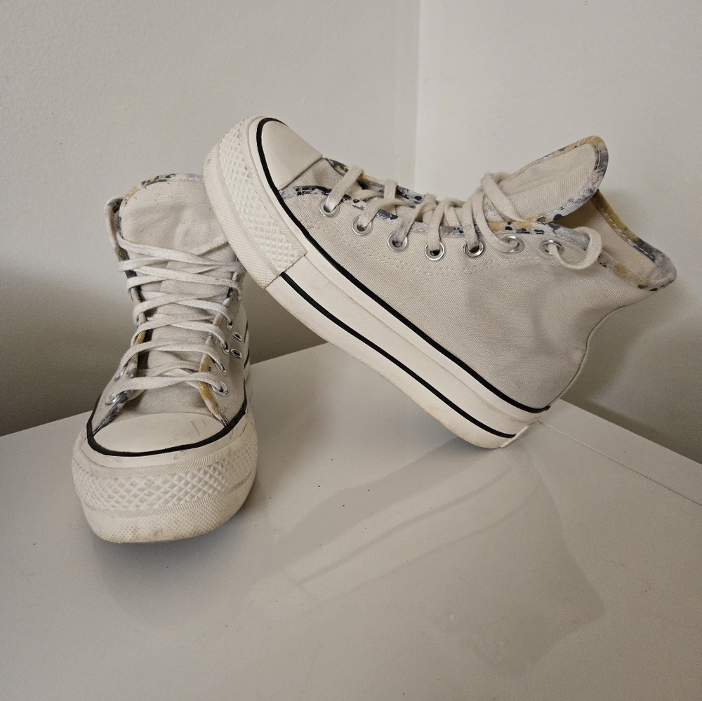 White Classic High-Top Canvas Sneakers With Floral Detail